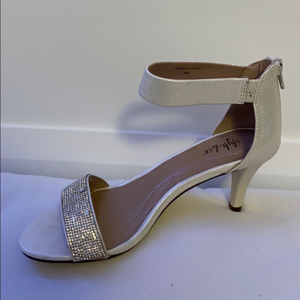 Heels - Picture 2 of 2